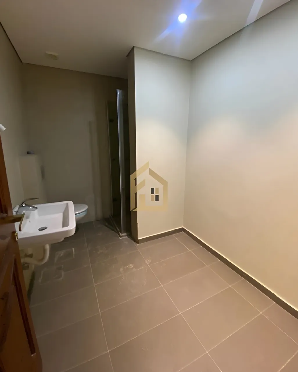 Apartment for sale in Ballouneh, Lebanon