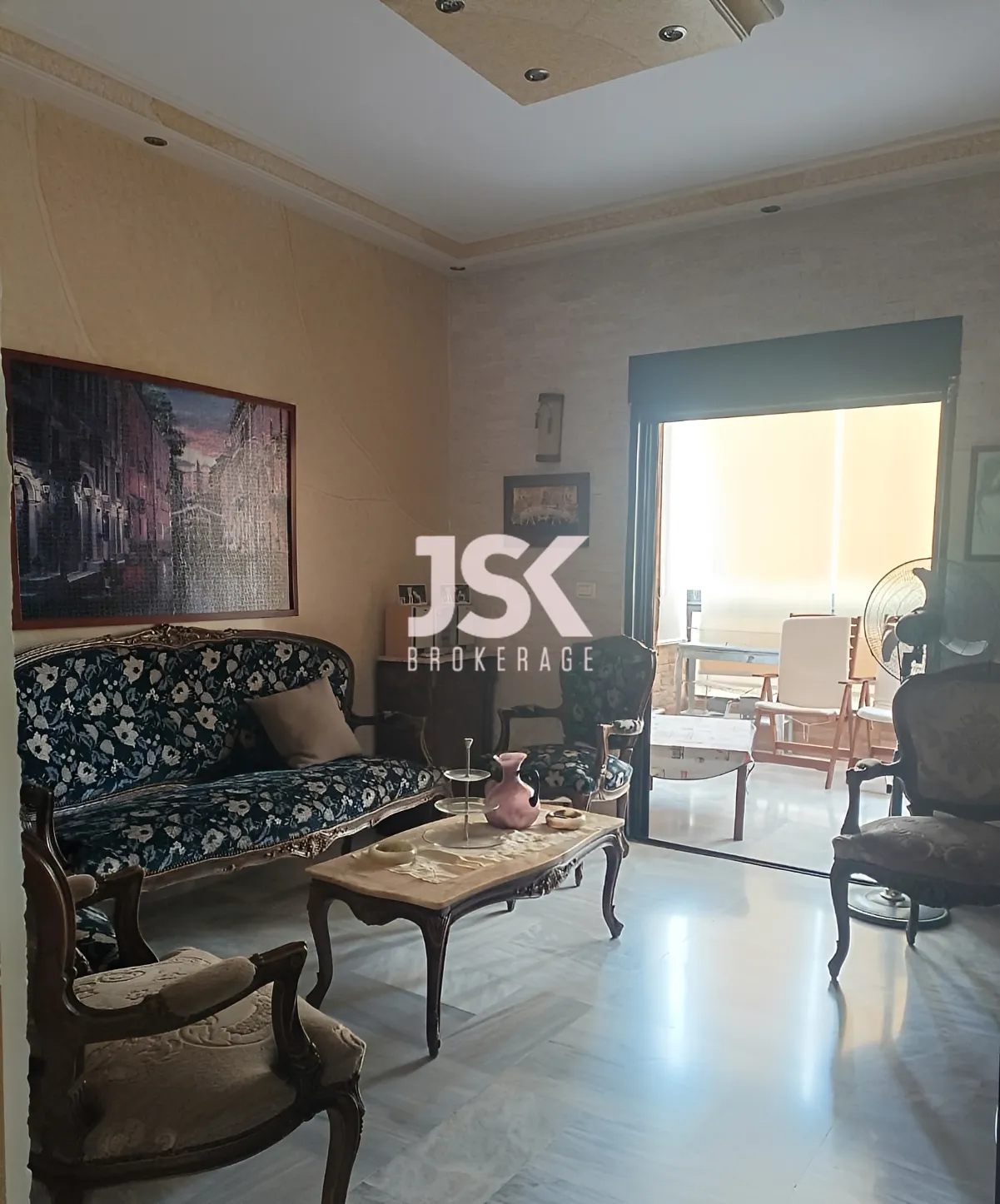 Apartment for Sale in Aachqout - 2 bed, 1 bath