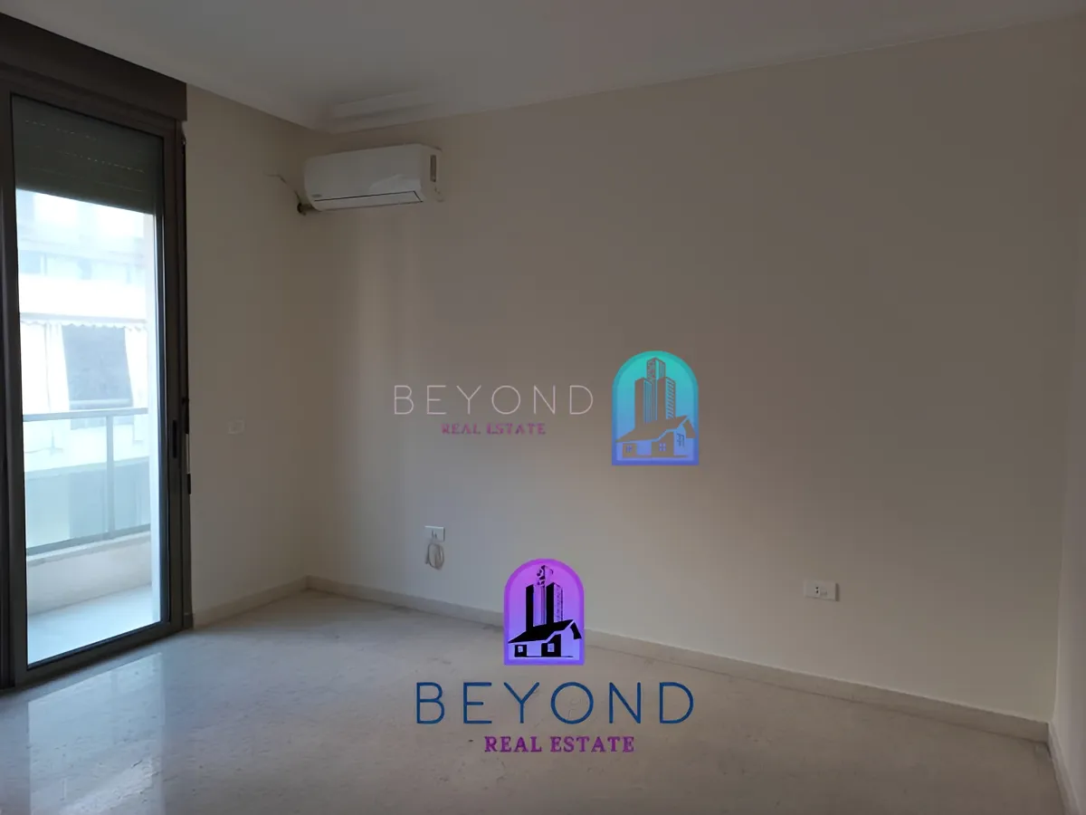 Apartment for sale in Mar Elias St، Bayrut, Lebanon