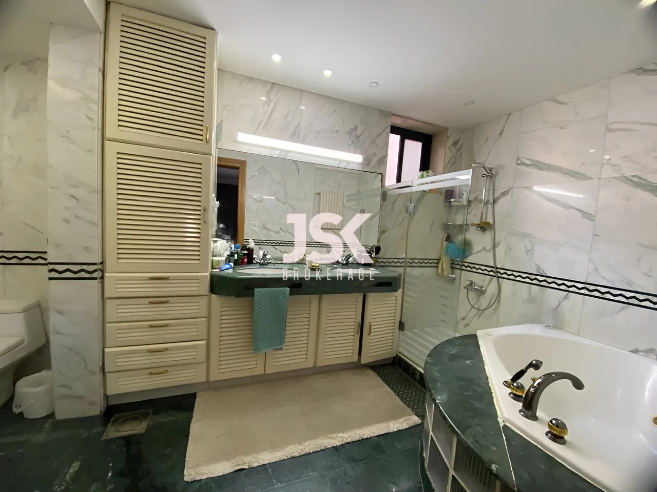 Apartment for Sale in Ras