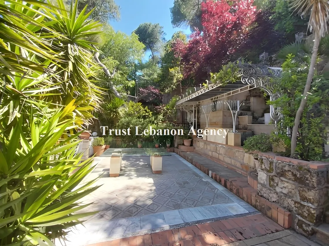 Villa for Sale in Souk Al Ghareb Alay Lebanon