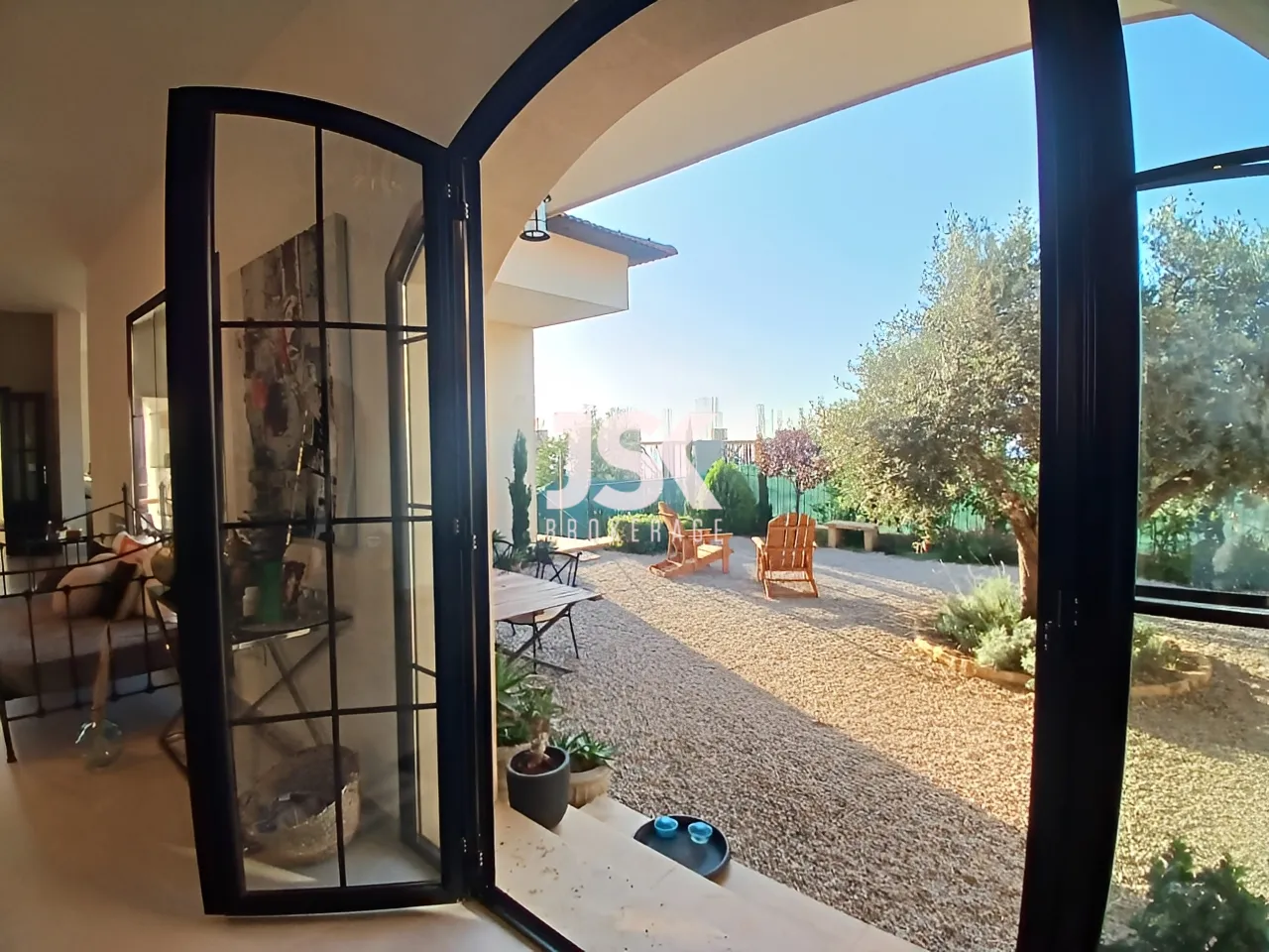 Villa for Sale in Roumieh