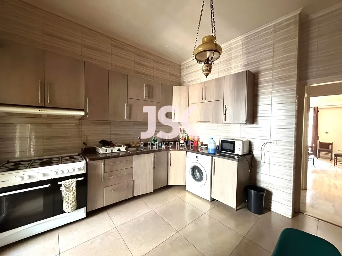 Apartment for sale in Sakiet El Janzeer, Bayrut, Lebanon