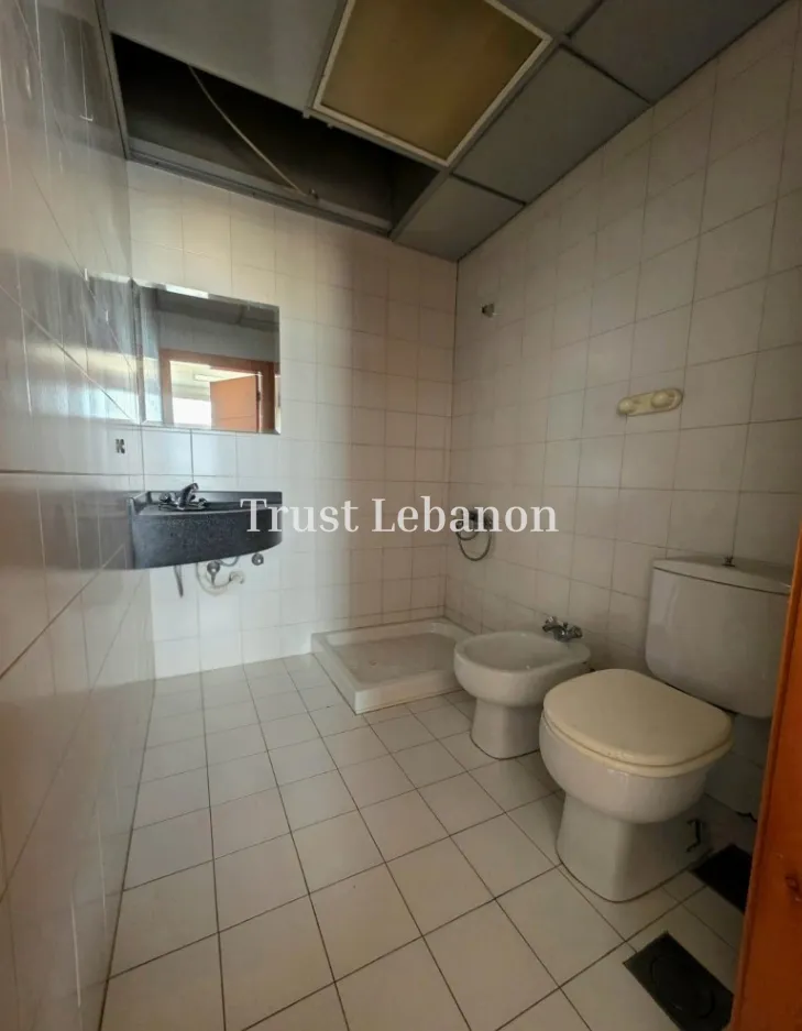 Office for rent in Mkalles, Lebanon