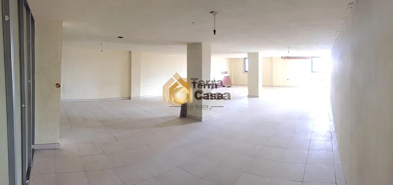 Commercial for rent in Haouch el Omara, Lebanon