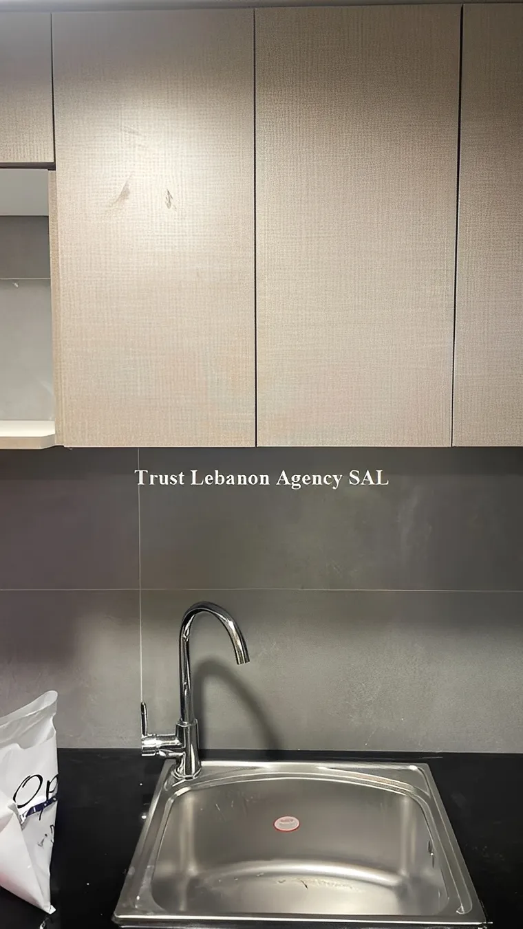Office for rent in Metn, Dekweneh