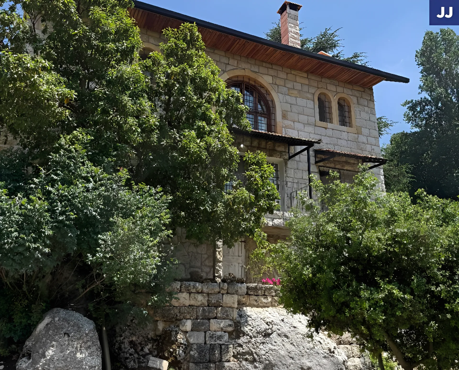 Villa for Rent in Matn - 3 bed, 2 bath
