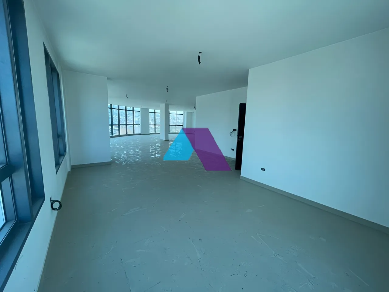 Office for rent in Jdeideh