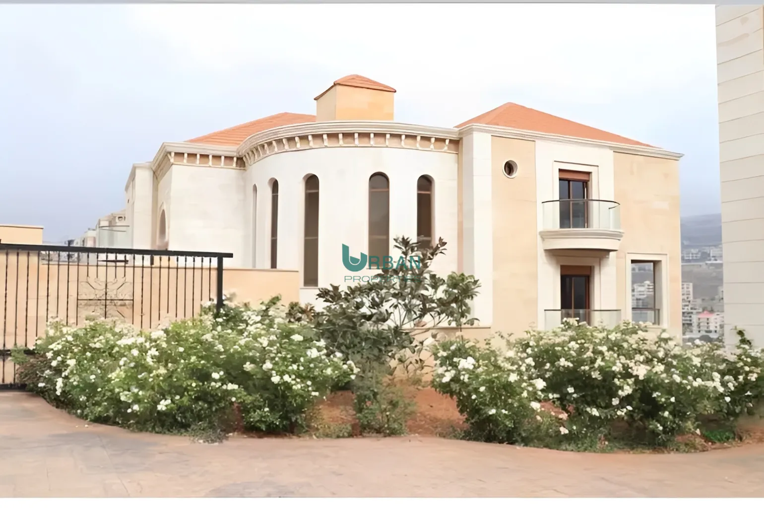 Residential in Rwaysat saoufar, lebanon
