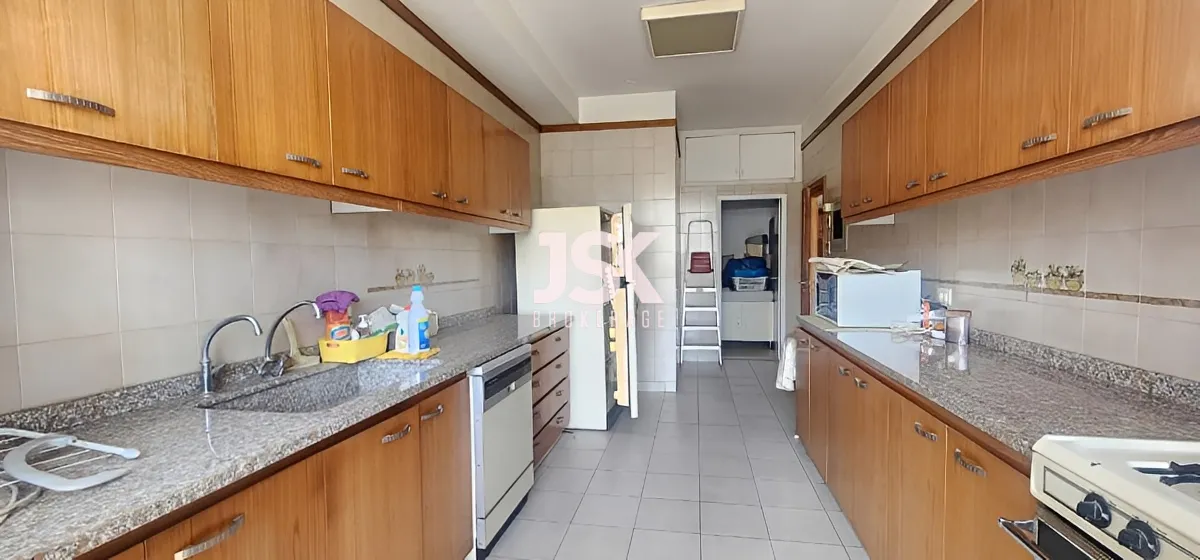 Apartment for Rent in Mar Takla, Lebanon - 3 bed, 4 bath