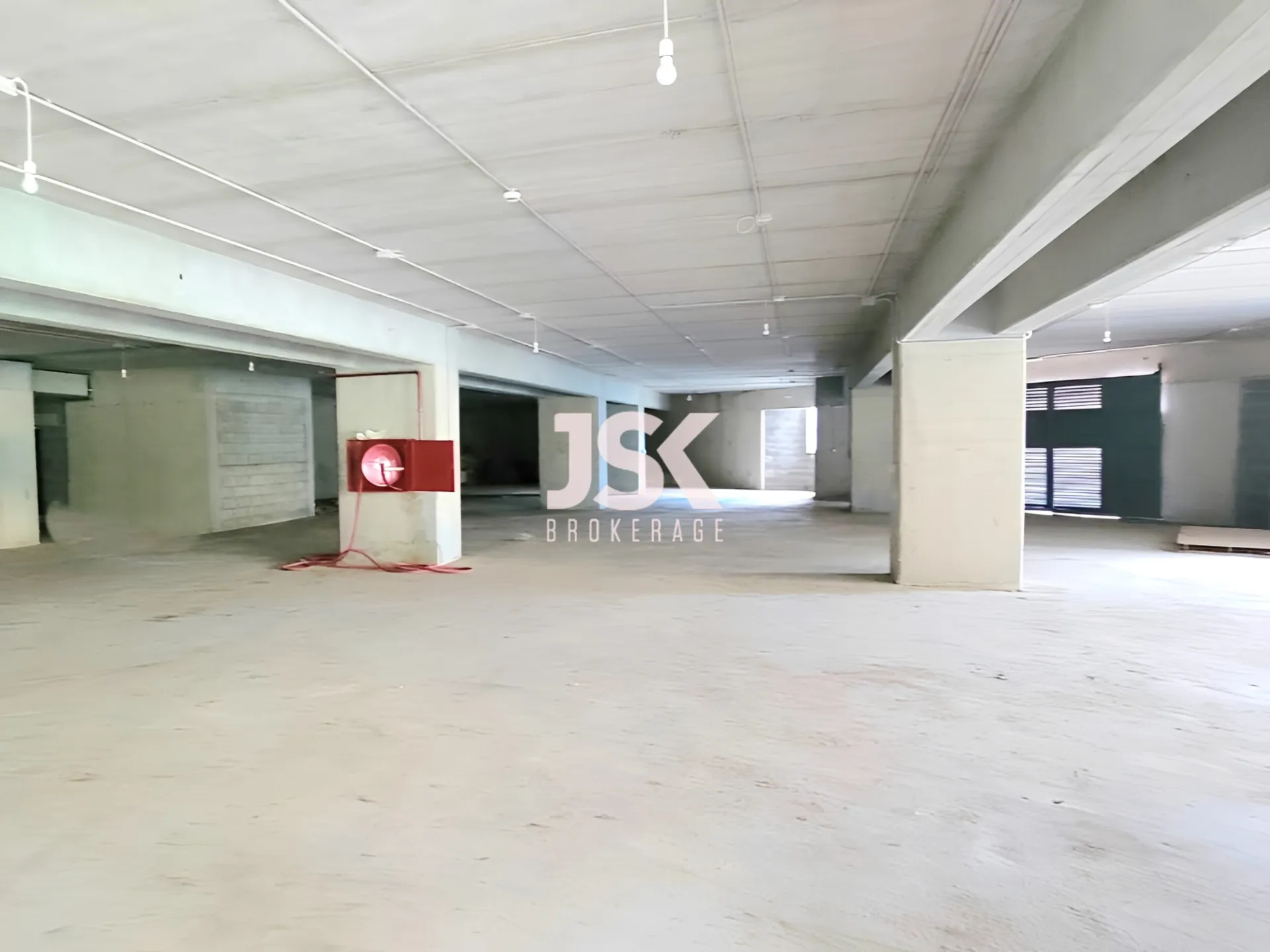 Warehouse for Rent in Nahr Ibrahim