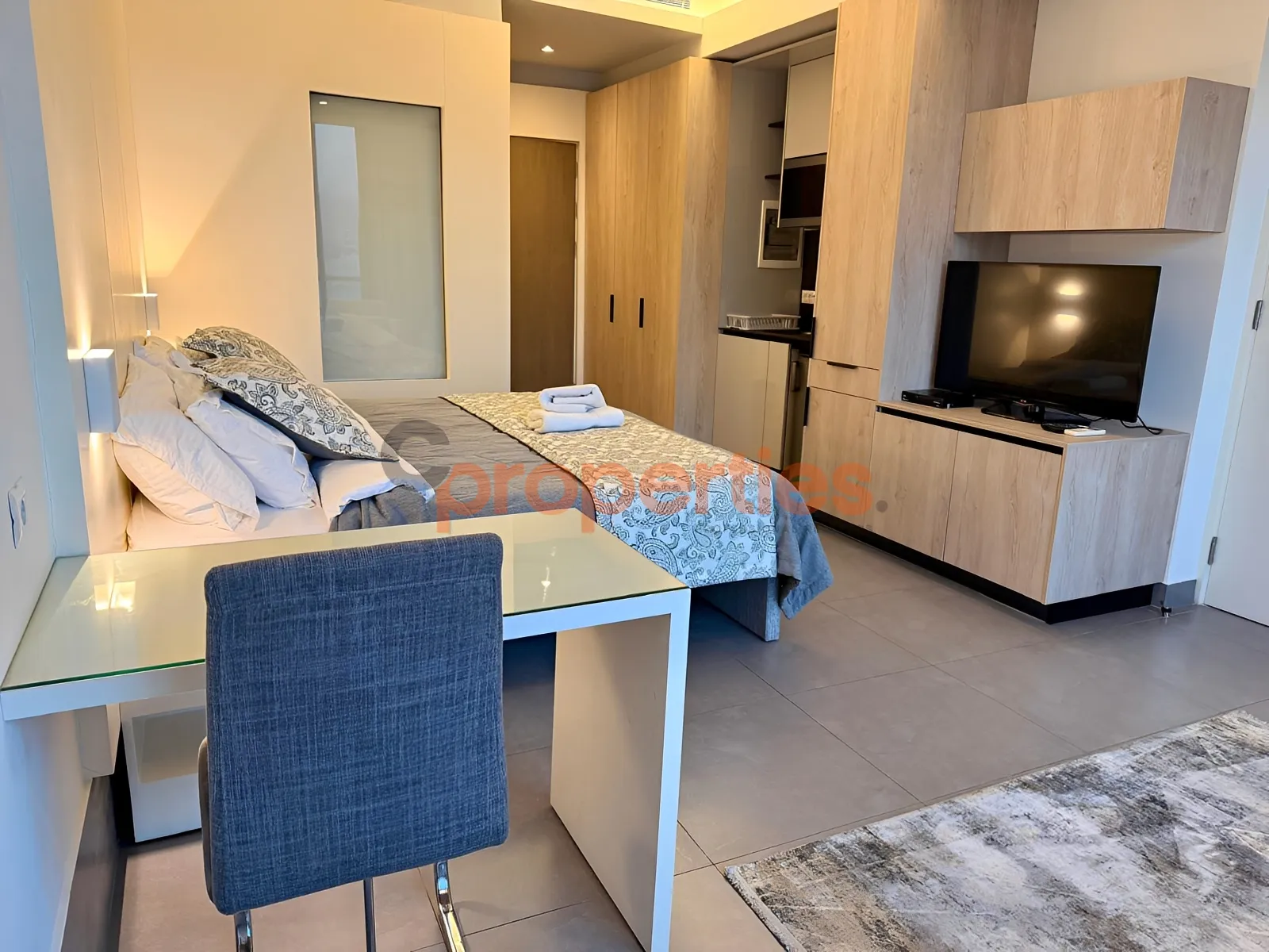 Studio for rent in Mar Mikhael, Beirut, Lebanon - 1 bed, 1 bath