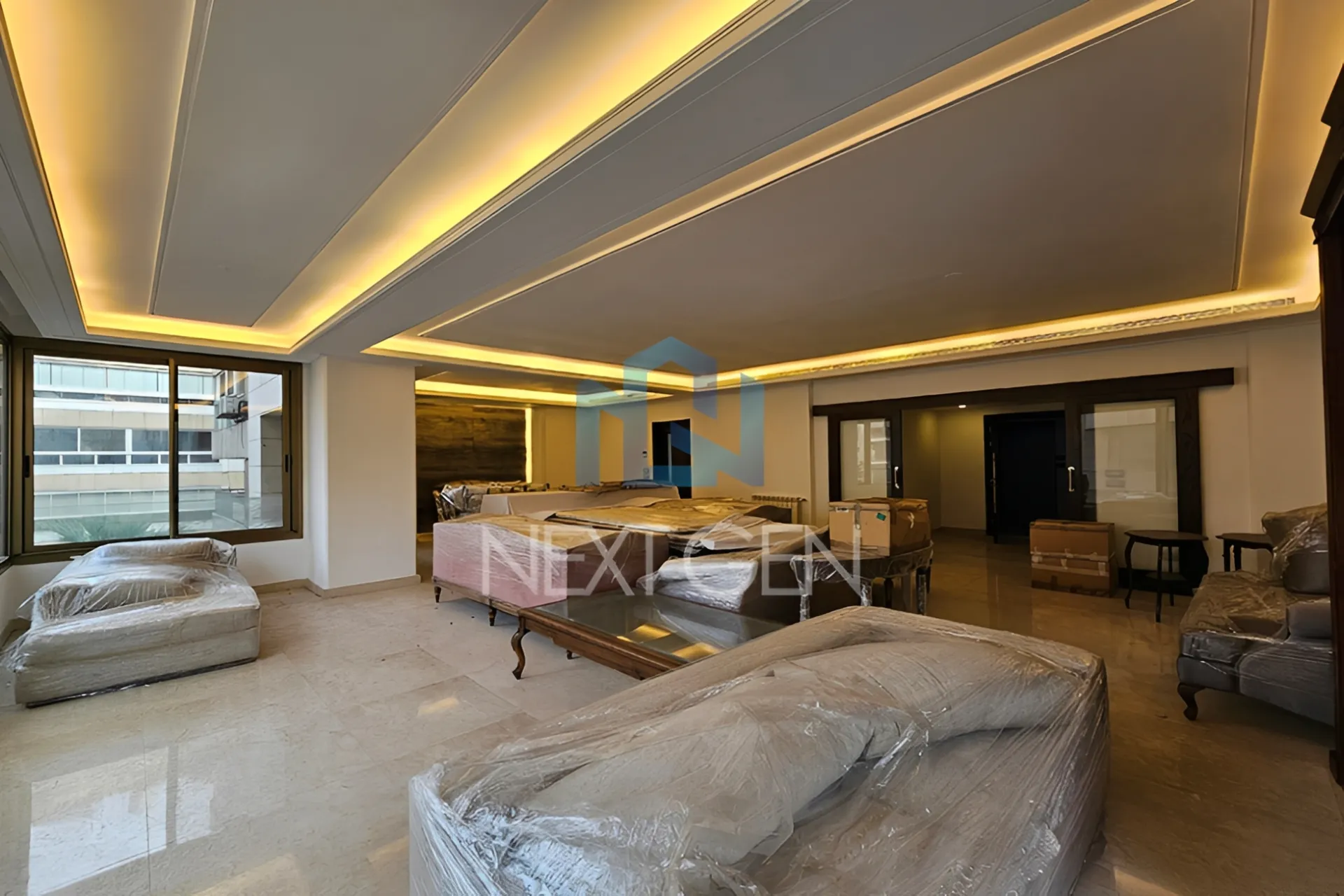 Apartment for sale in Kraytem, Beirut, Lebanon - 3 bed, 5 bath