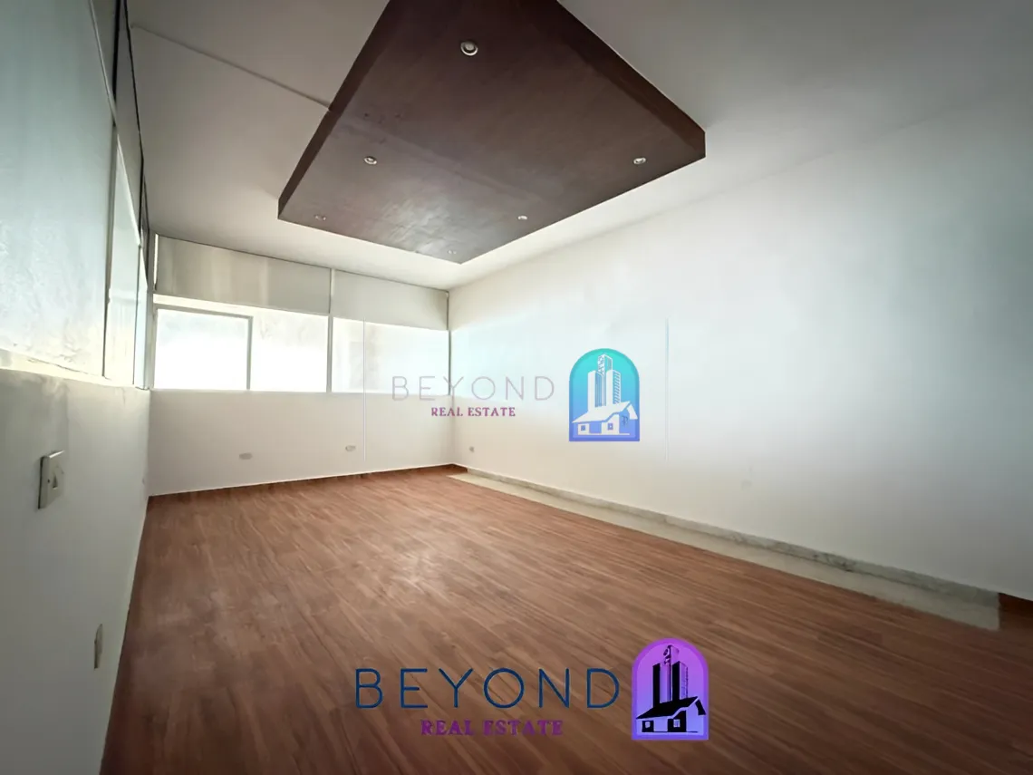 Warehouse for rent in Ramlet El Baida, Bayrut, Lebanon