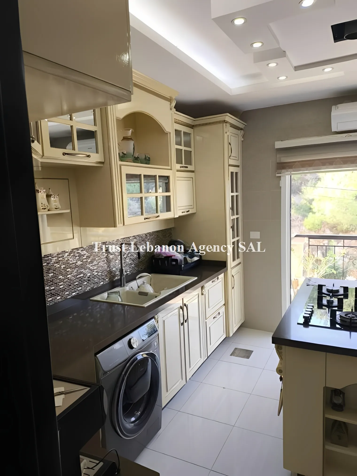 Apartment for Sale in Aramoun