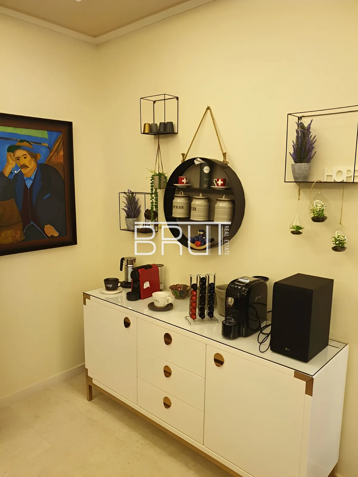 Apartment for Sale in Ballouneh