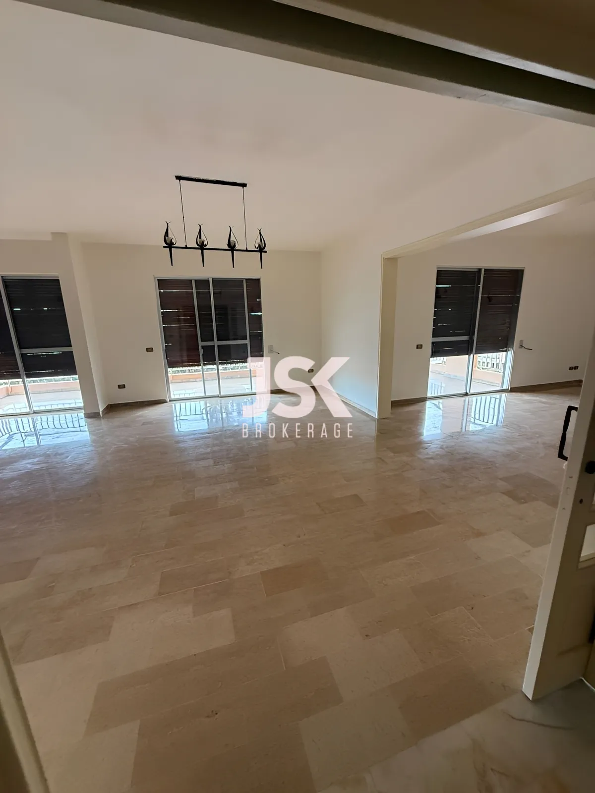 Apartment for Sale in Dawhet Aramoun