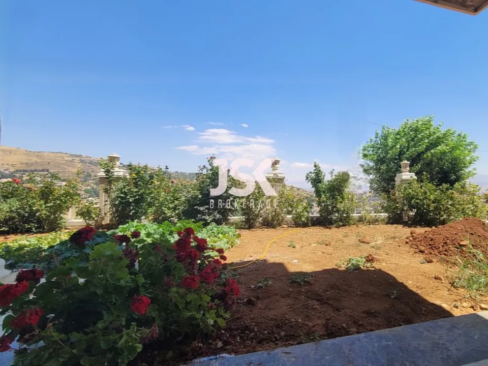 Building for Sale in Zahlé
