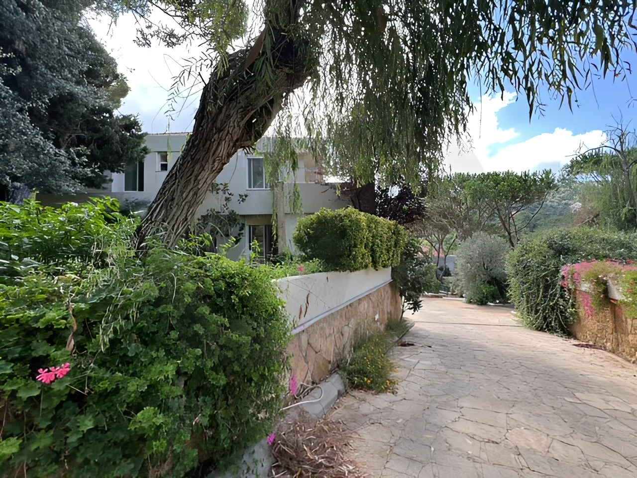 Villa for Sale in Ainab