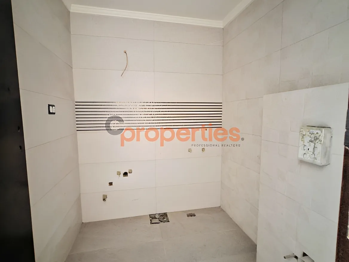 Apartment for Sale in Halat