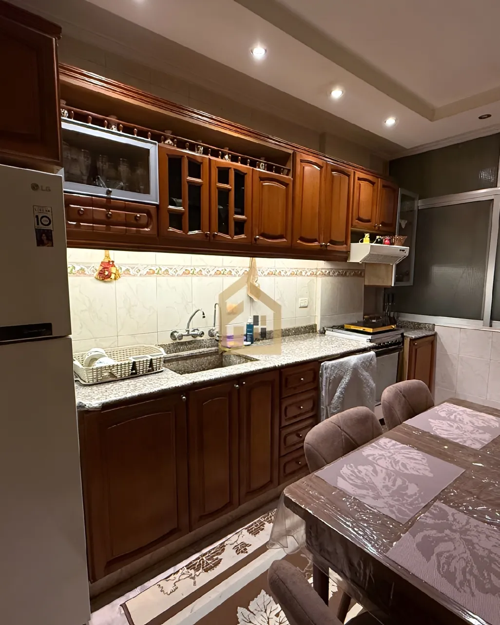 Apartment for sale in Tallet El Khayyat, Bayrut, Lebanon - 2 bed, 1 bath
