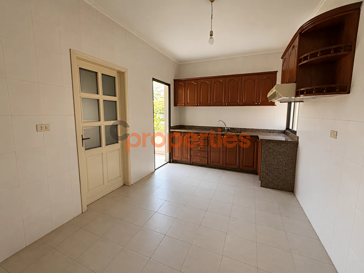Apartment for Sale in Blat - 3 bed, 2 bath
