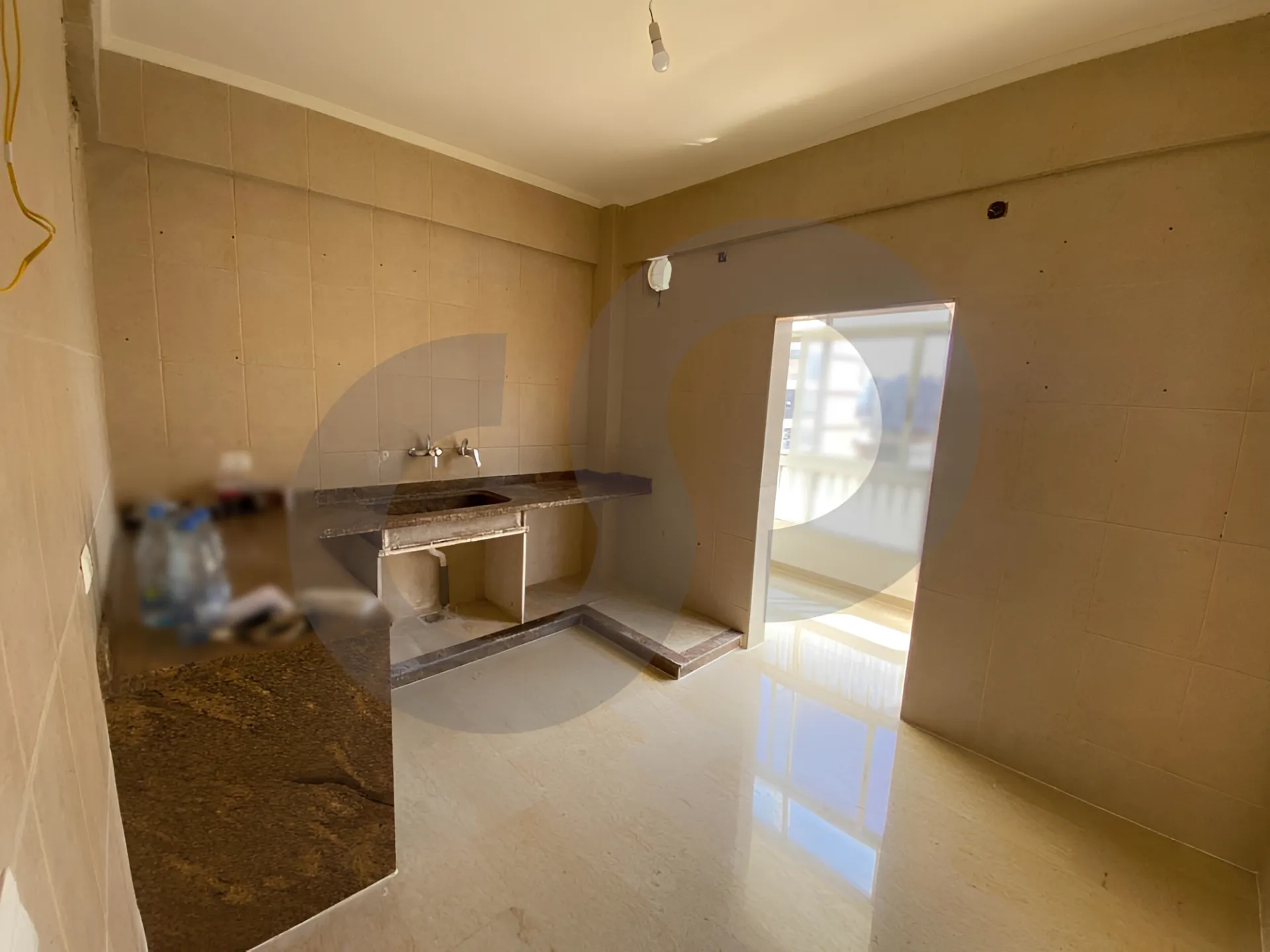 Apartment for Sale in Mina - 4 bed, 2 bath
