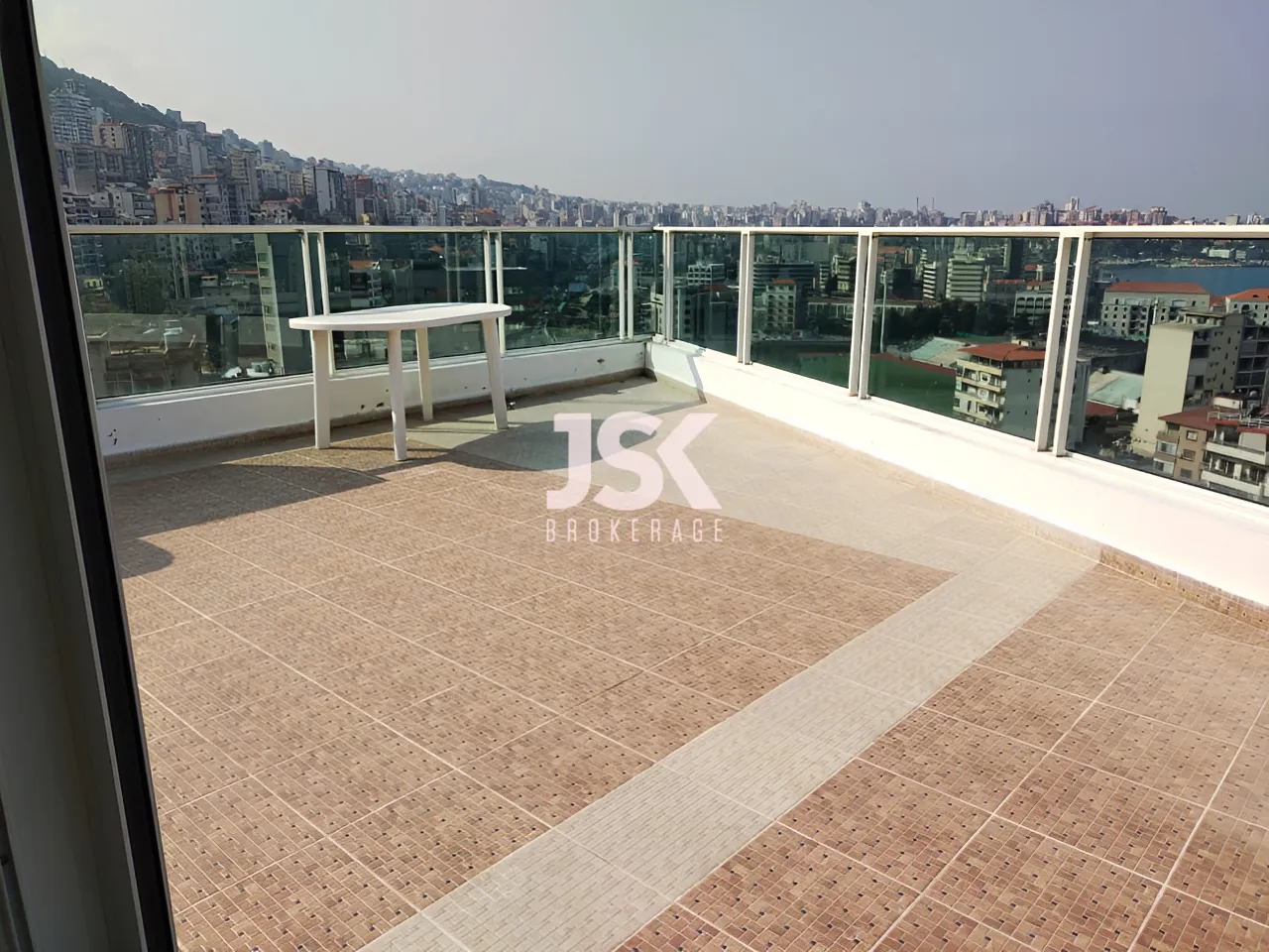 Apartment for Sale in Haret Sakher