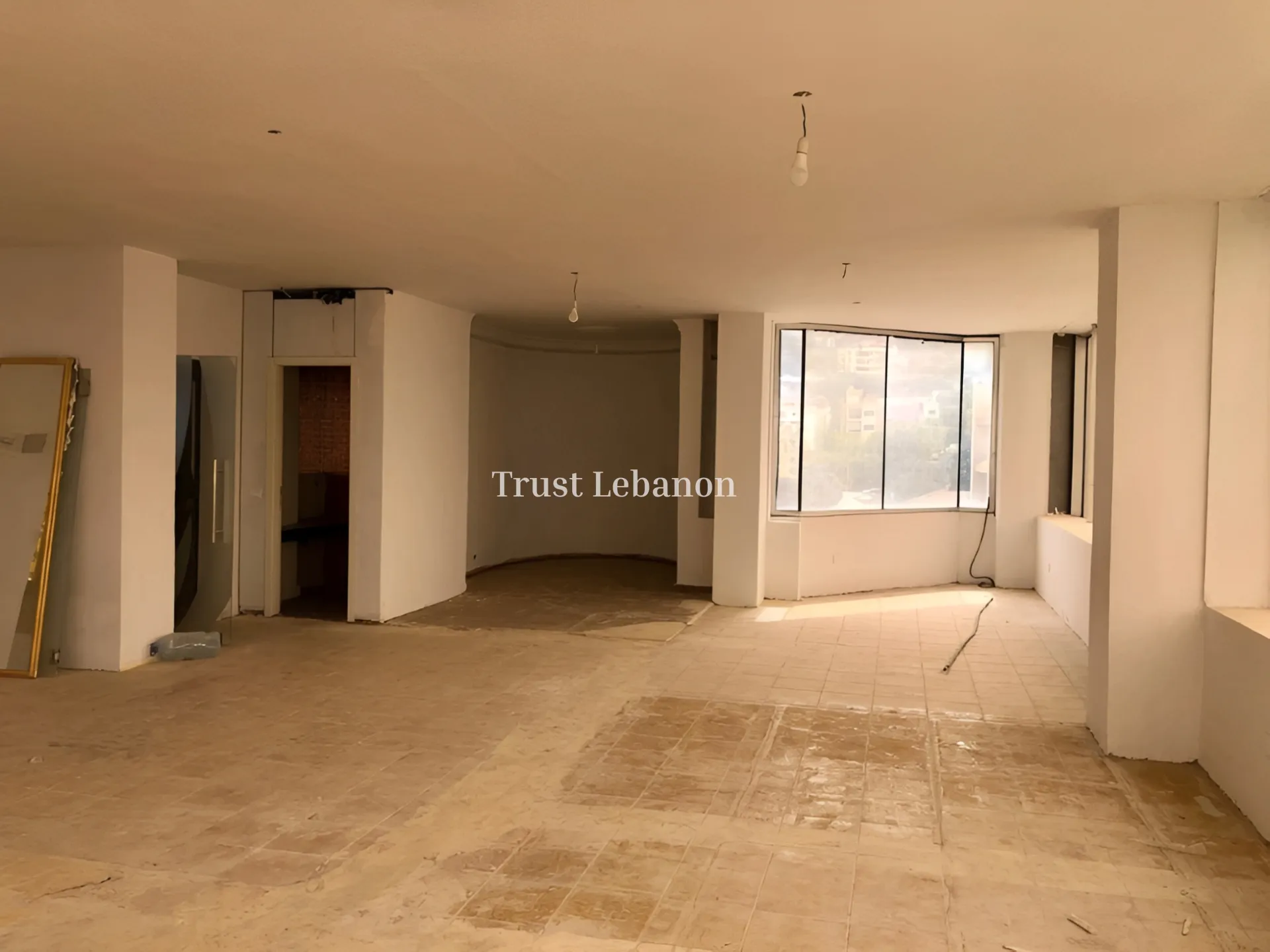Office for rent in Dbayeh, Lebanon