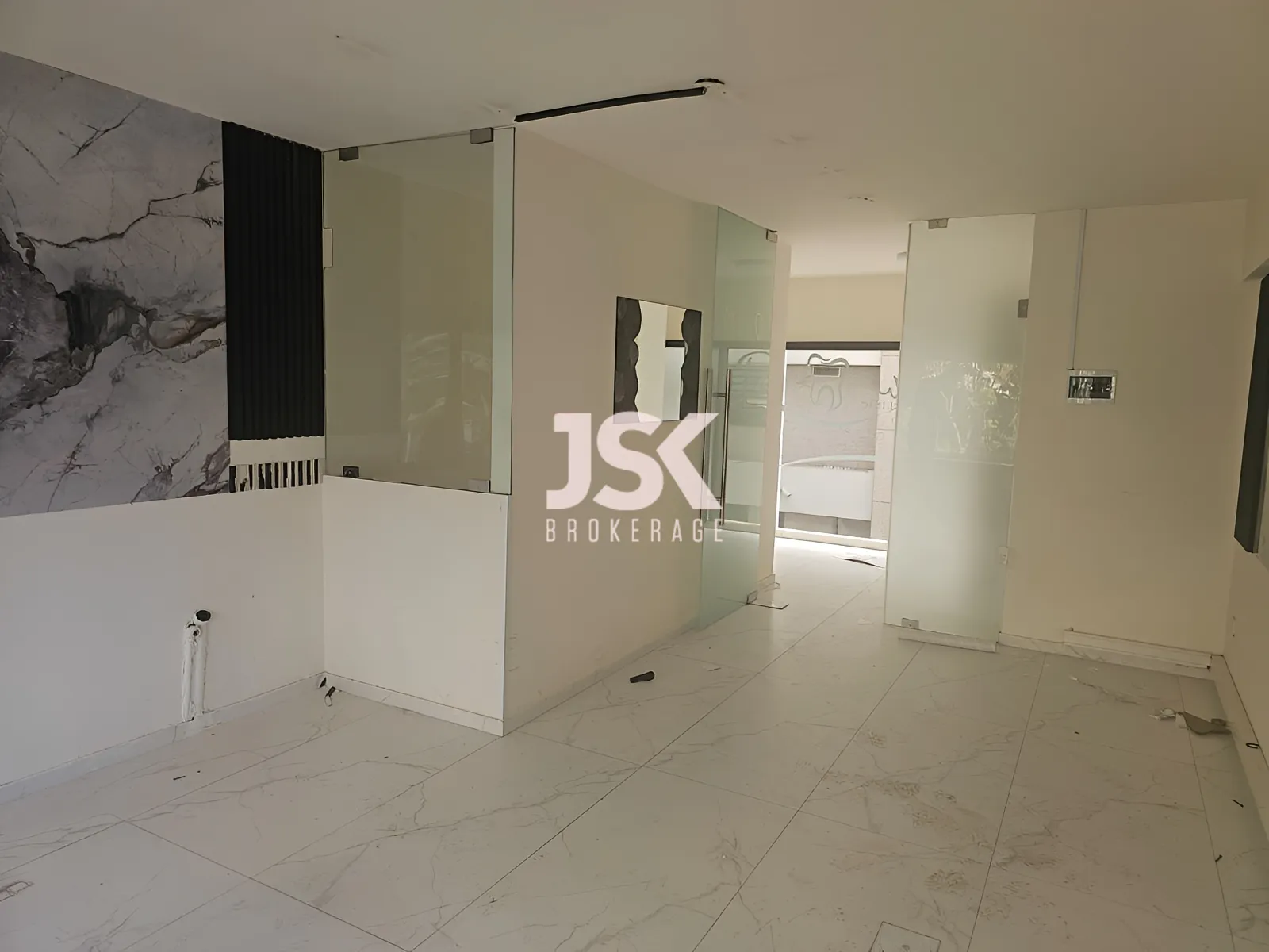 Shop for Rent in Sin El Fil