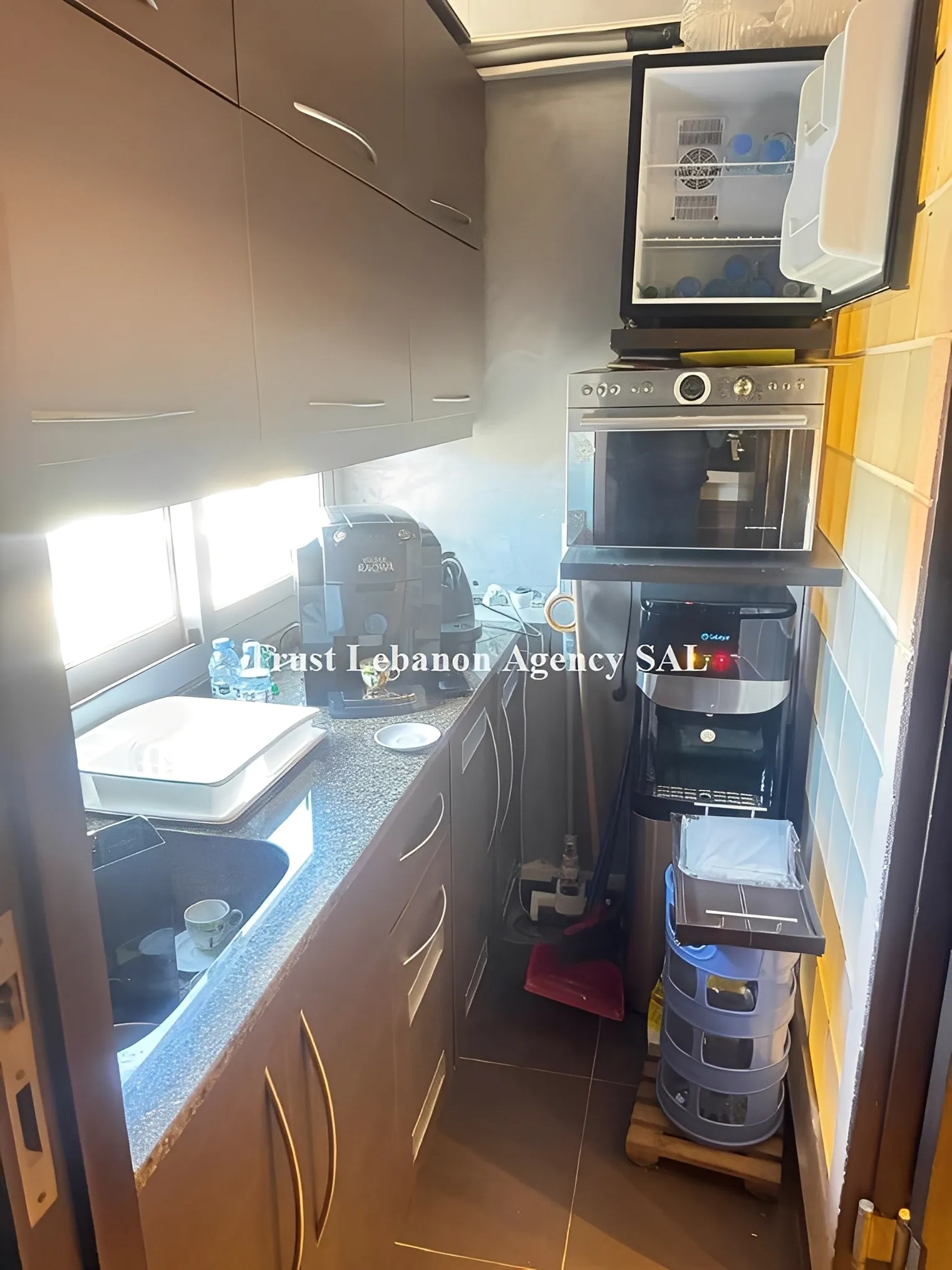 Office for rent in Metn, Sid El Bauchrieh