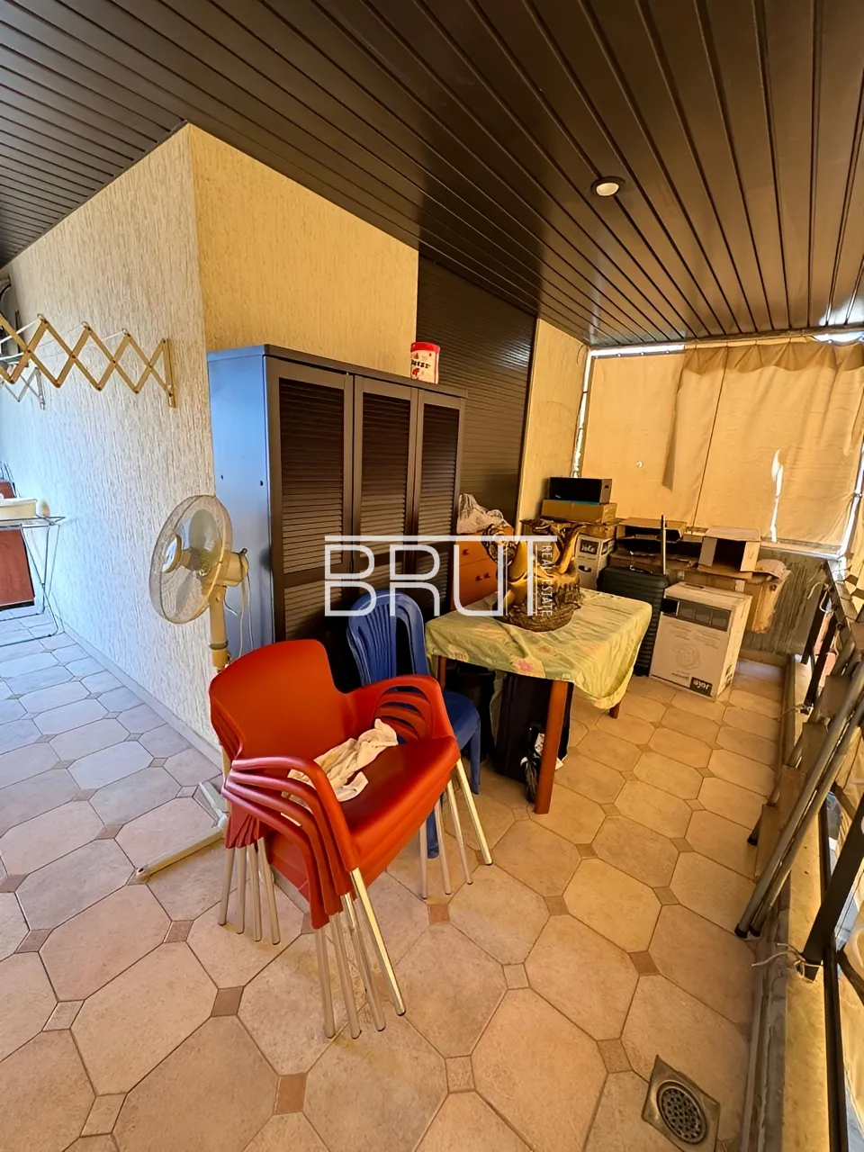 Apartment for Sale in Haret Sakher