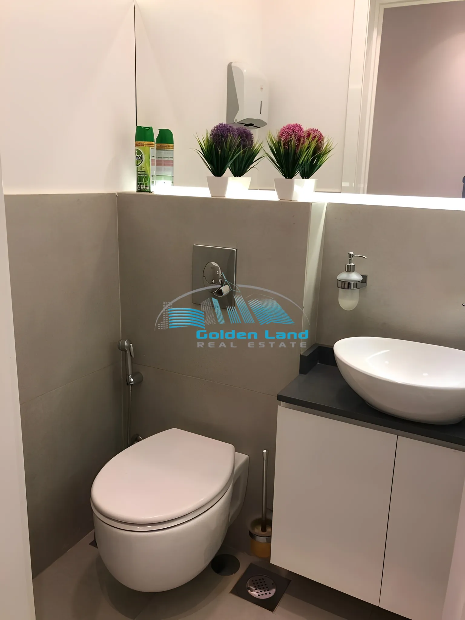 Office for Sale in Sin El Fil