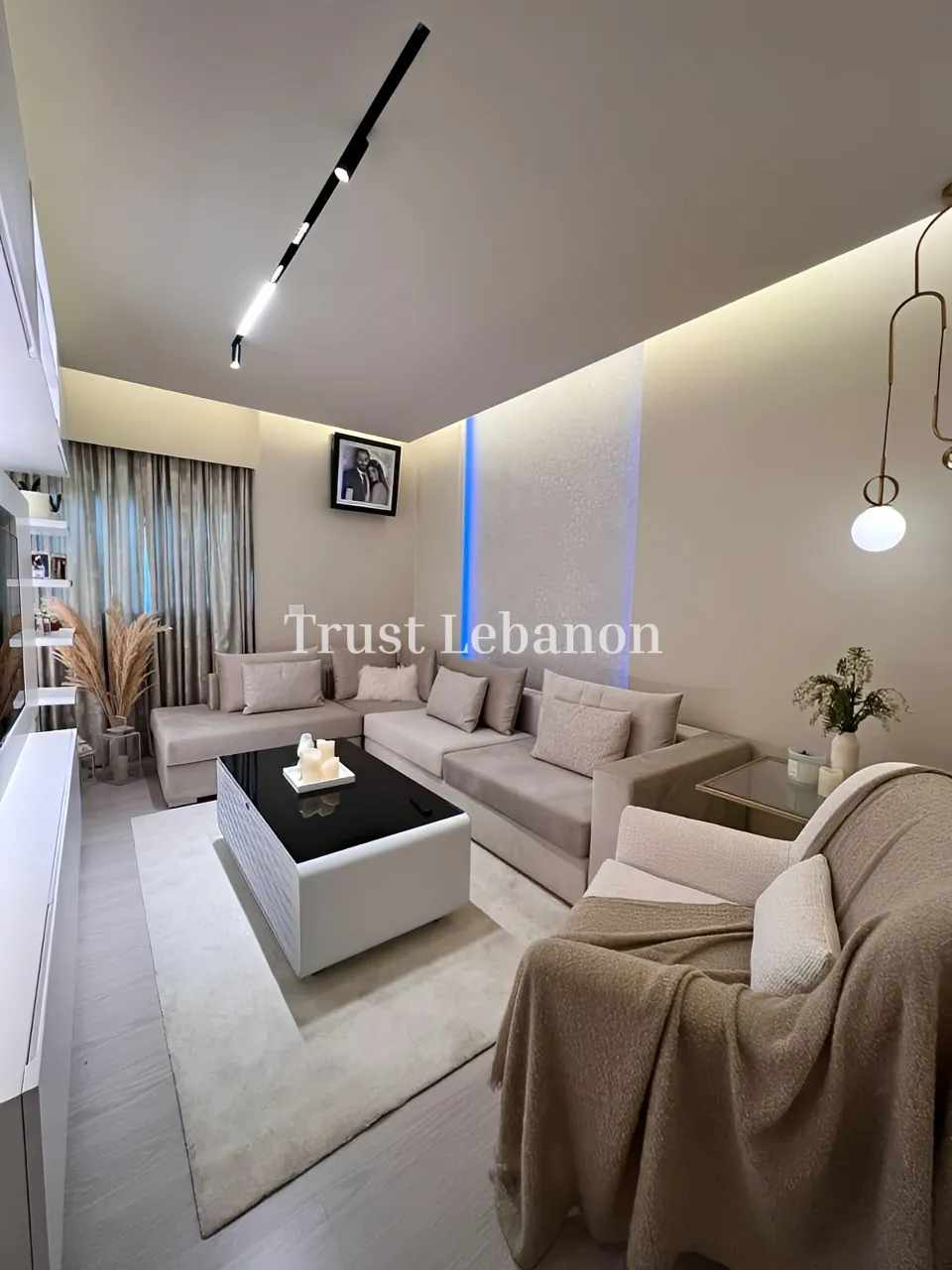 Apartment for sale in Corniche el Mazraa, Beirut, Lebanon - 3 bed, 2 bath