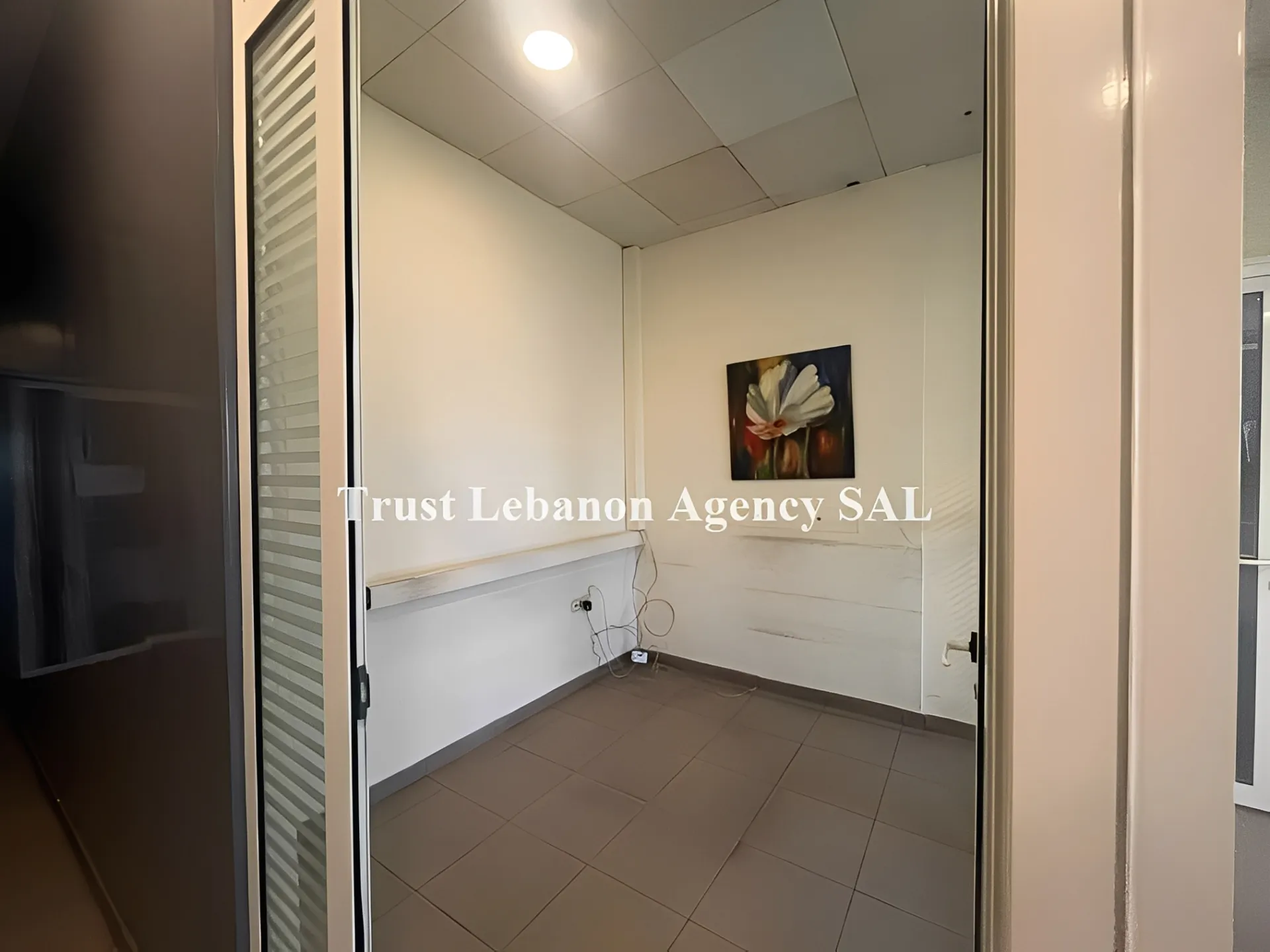 Office for rent in Metn, Zalka