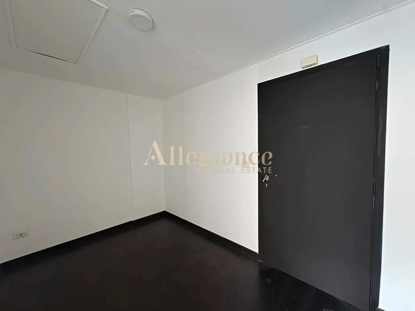Office for rent in Badaro