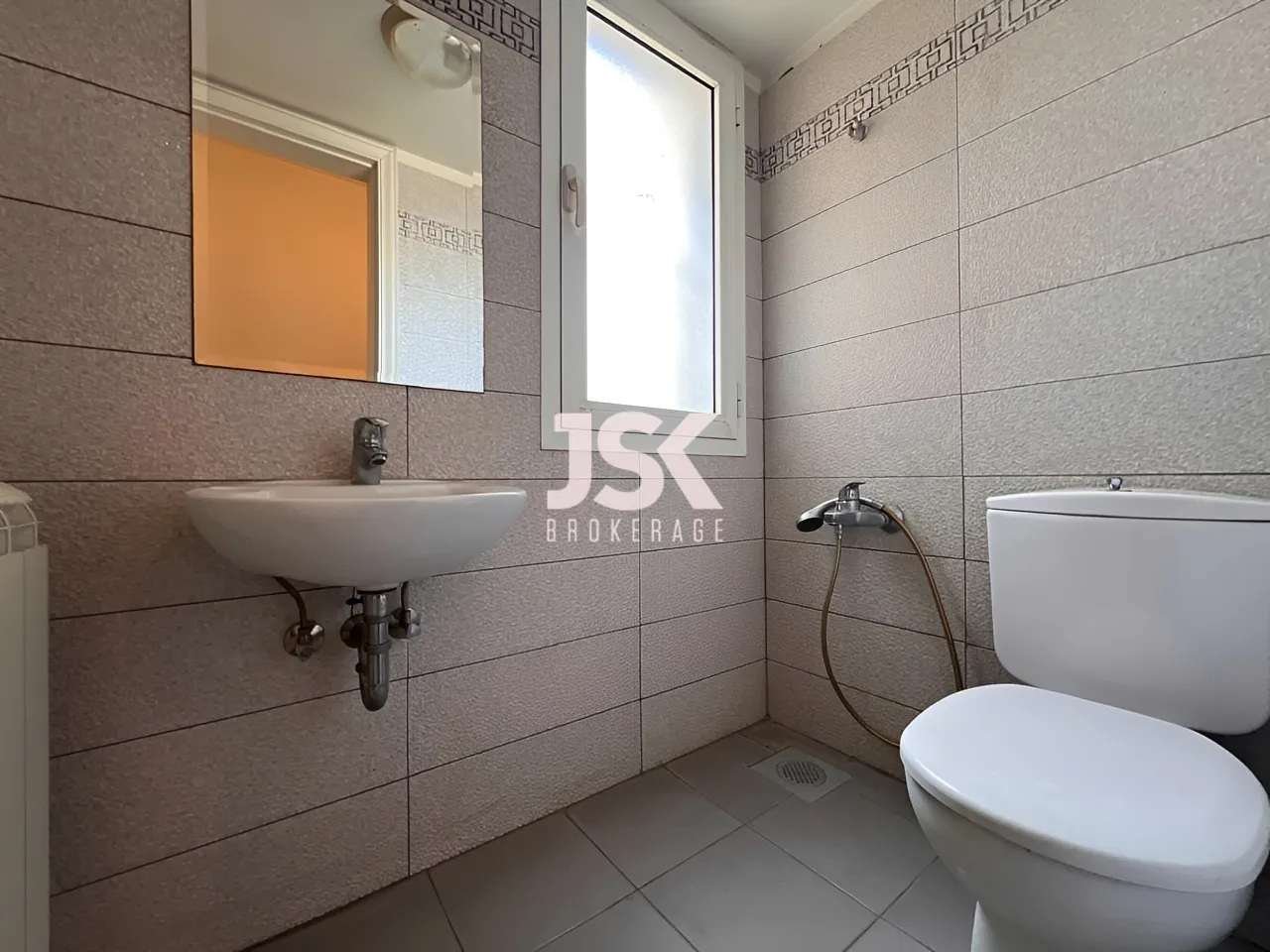 Apartment for Sale in Sioufi