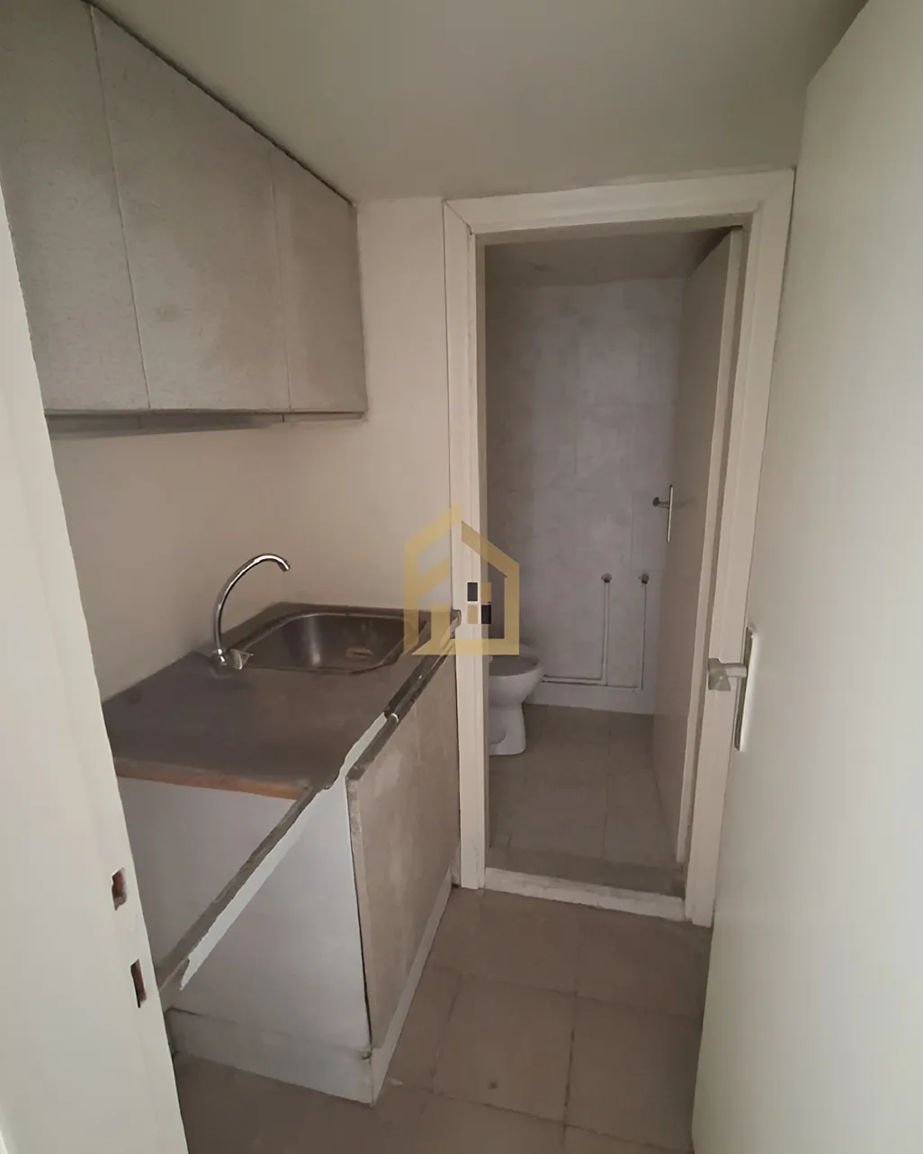 Office for sale in Baouchriyeh, Lebanon