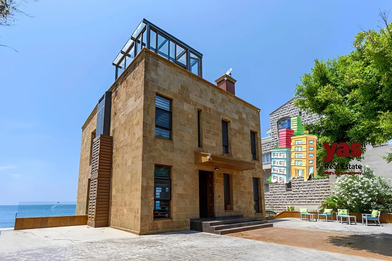 Villa for Sale in Halat - 4 bed, 6 bath