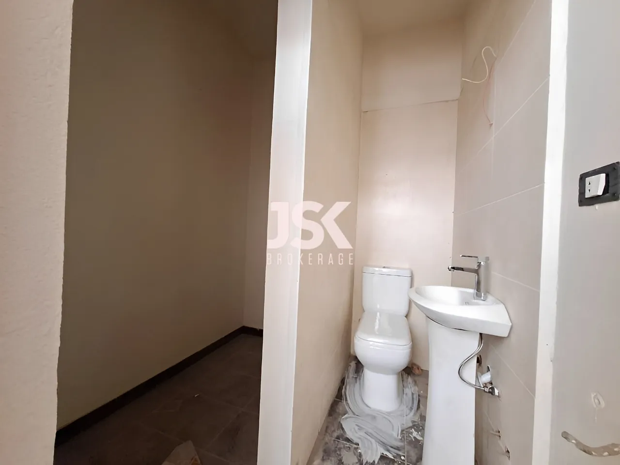 Apartment for Rent in Ballouneh