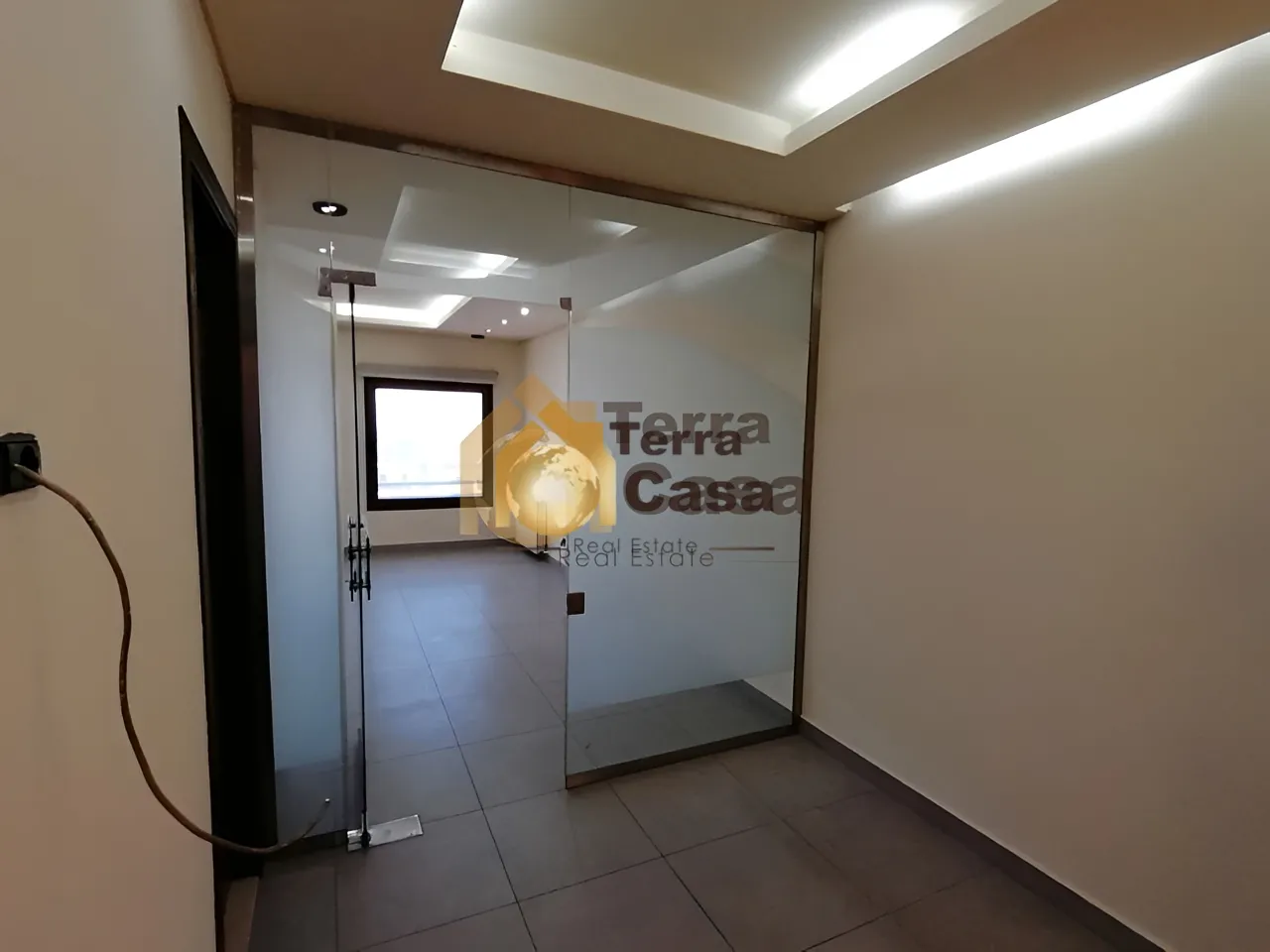 Office for Sale in Haouch el Omara