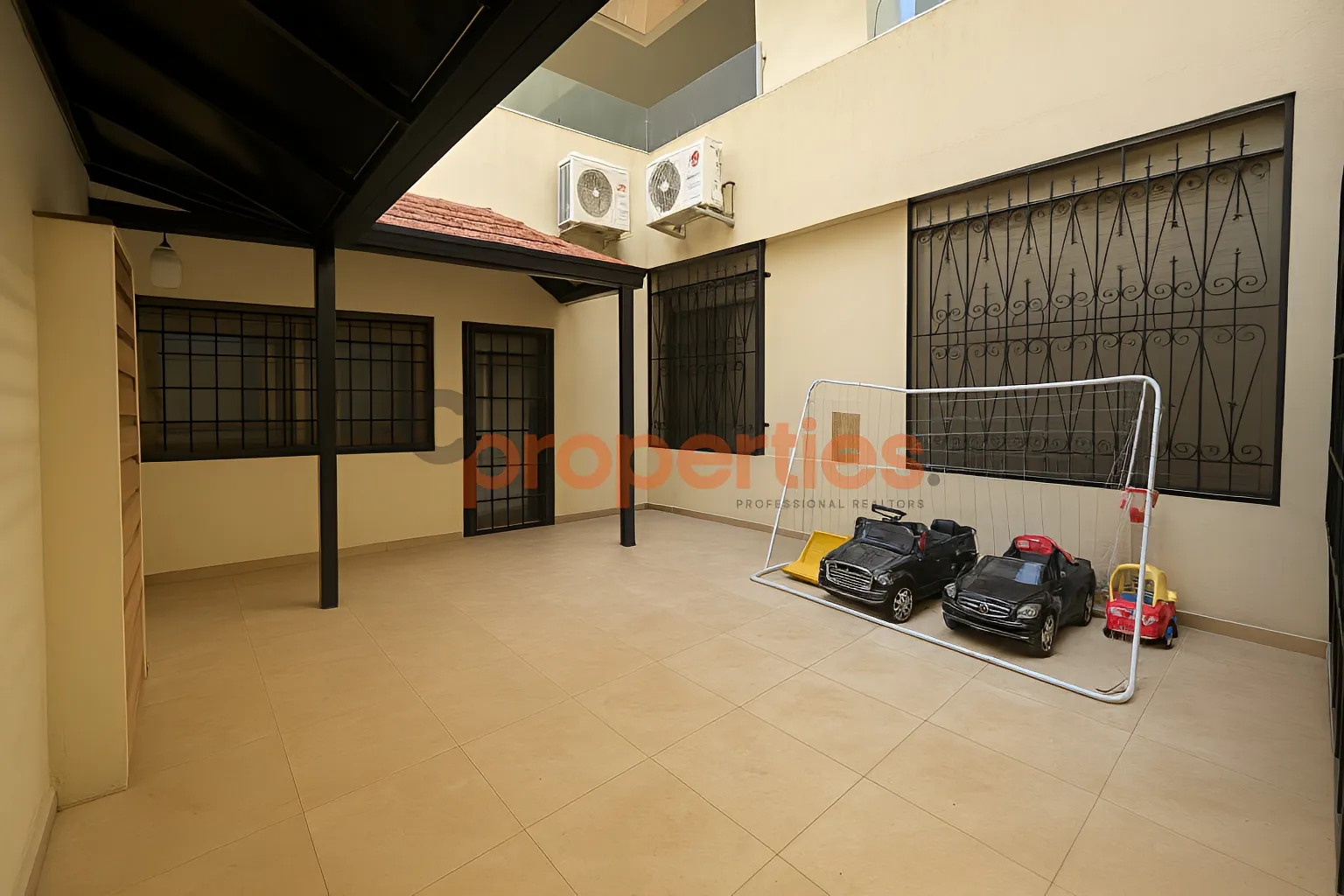 Apartment for Sale in Haret Sakher