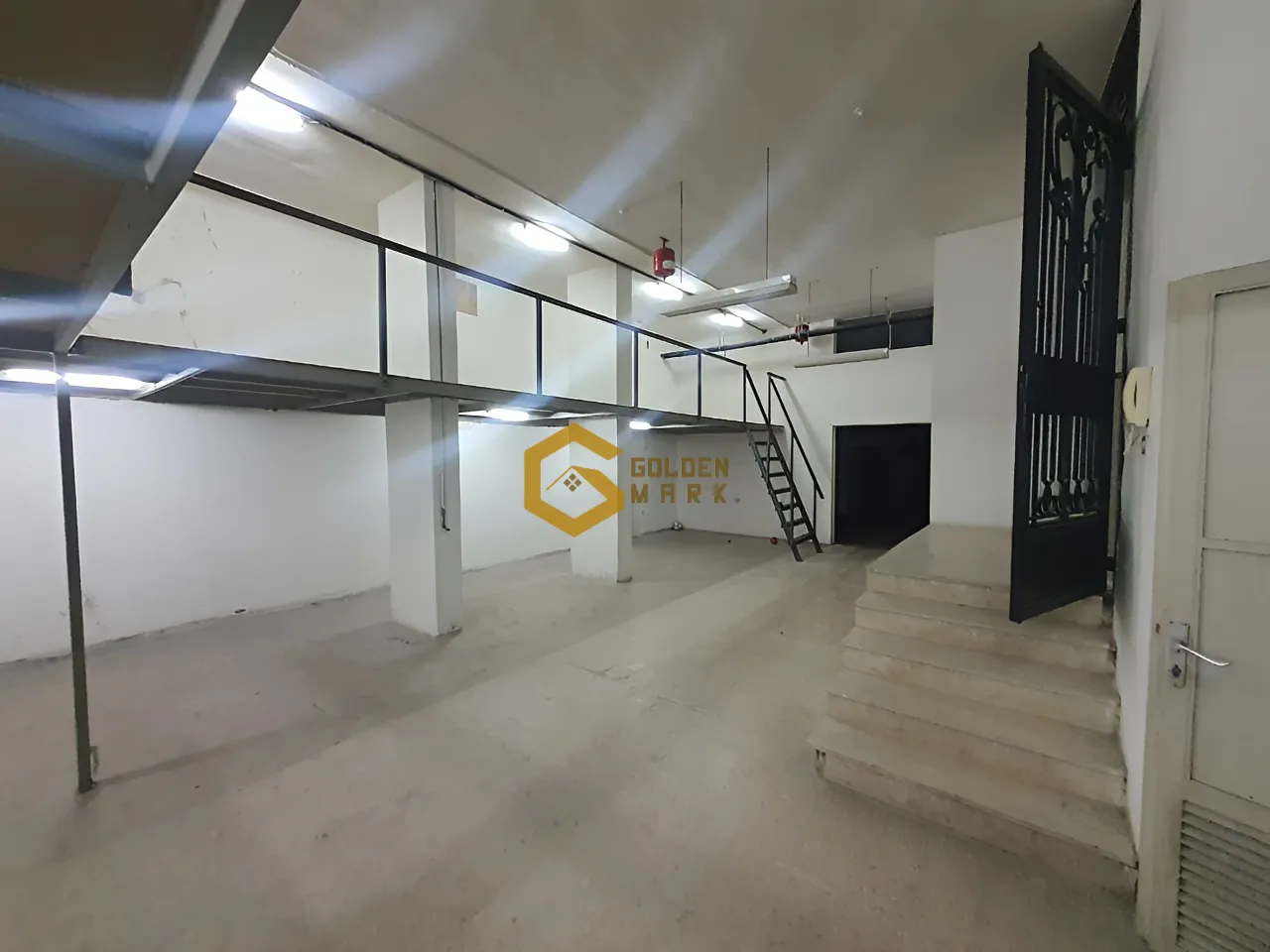 Warehouse for sale in Mansourieh