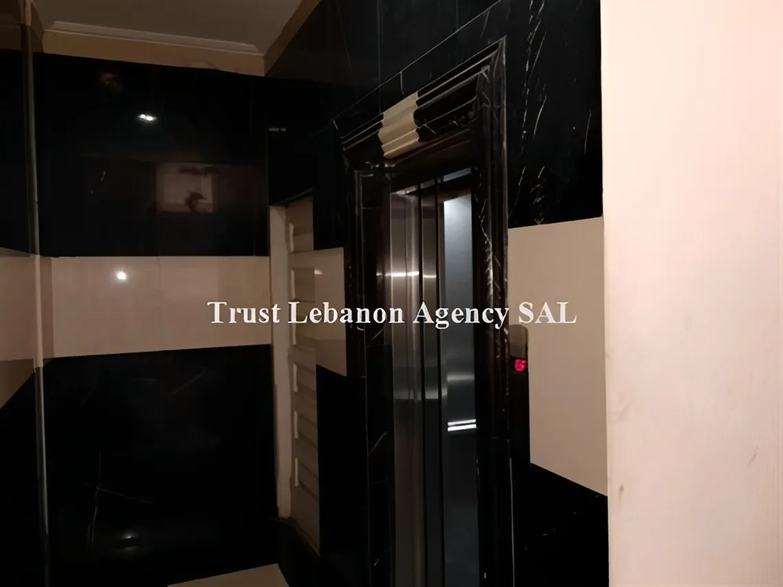 Office for rent in Metn, Sin El Fil