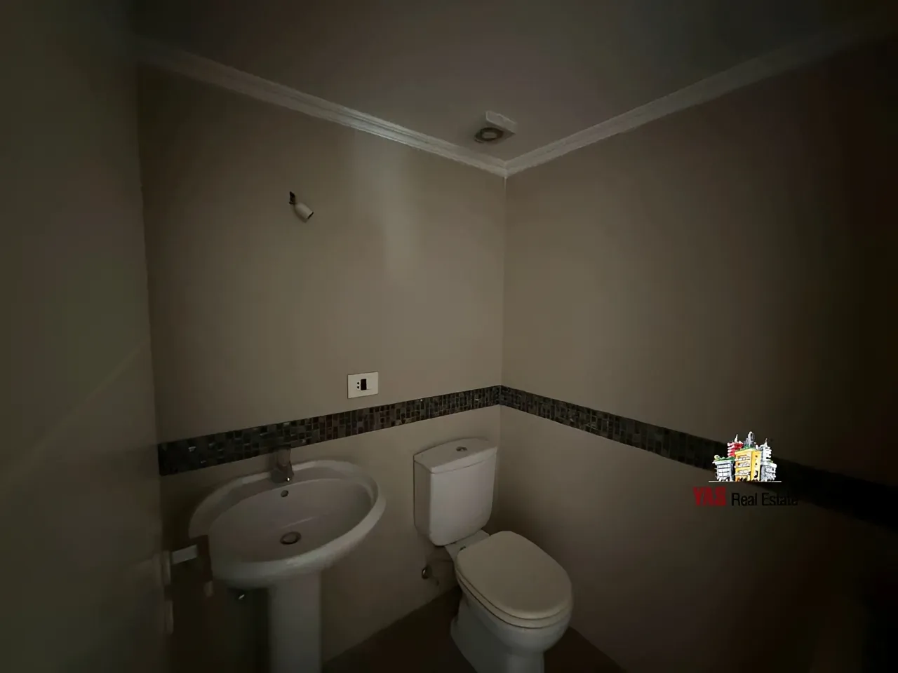 Apartment for Sale in Ballouneh