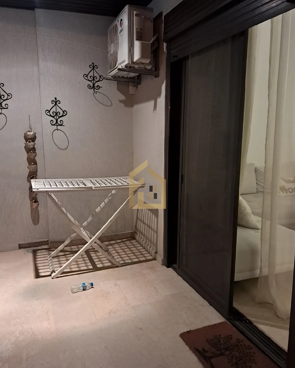 Apartment for sale in Sad El Baouchriyeh, Lebanon - 3 bed, 2 bath