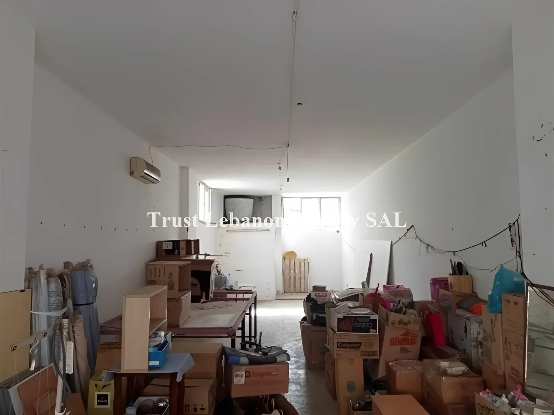 Shop for rent in Metn, Dekweneh