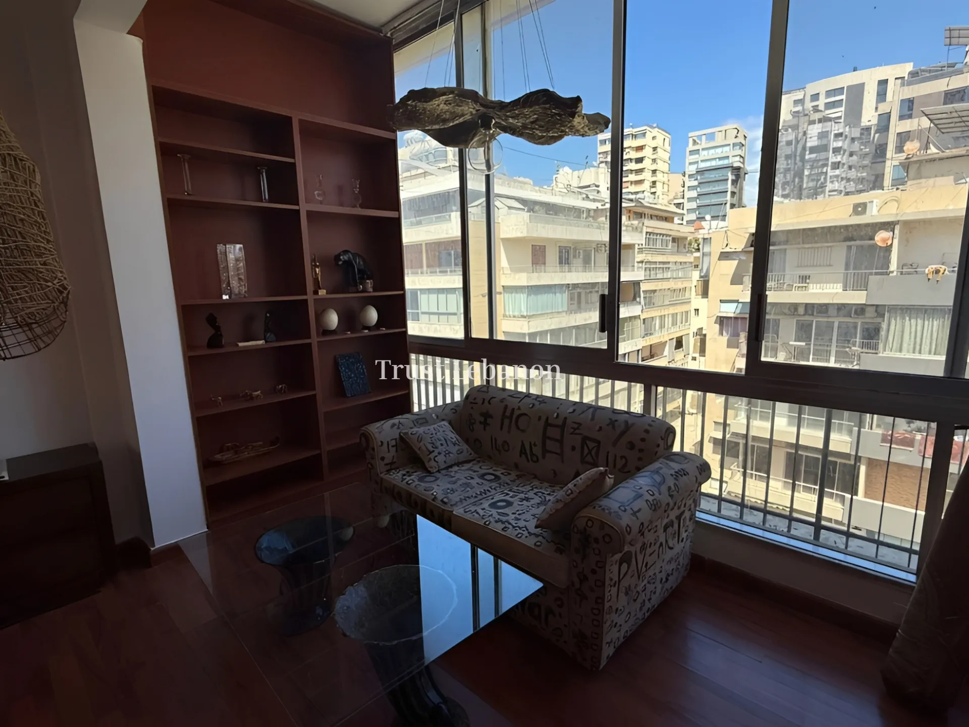 Studio for rent in Raoucheh, Beirut, Lebanon - 1 bed, 1 bath