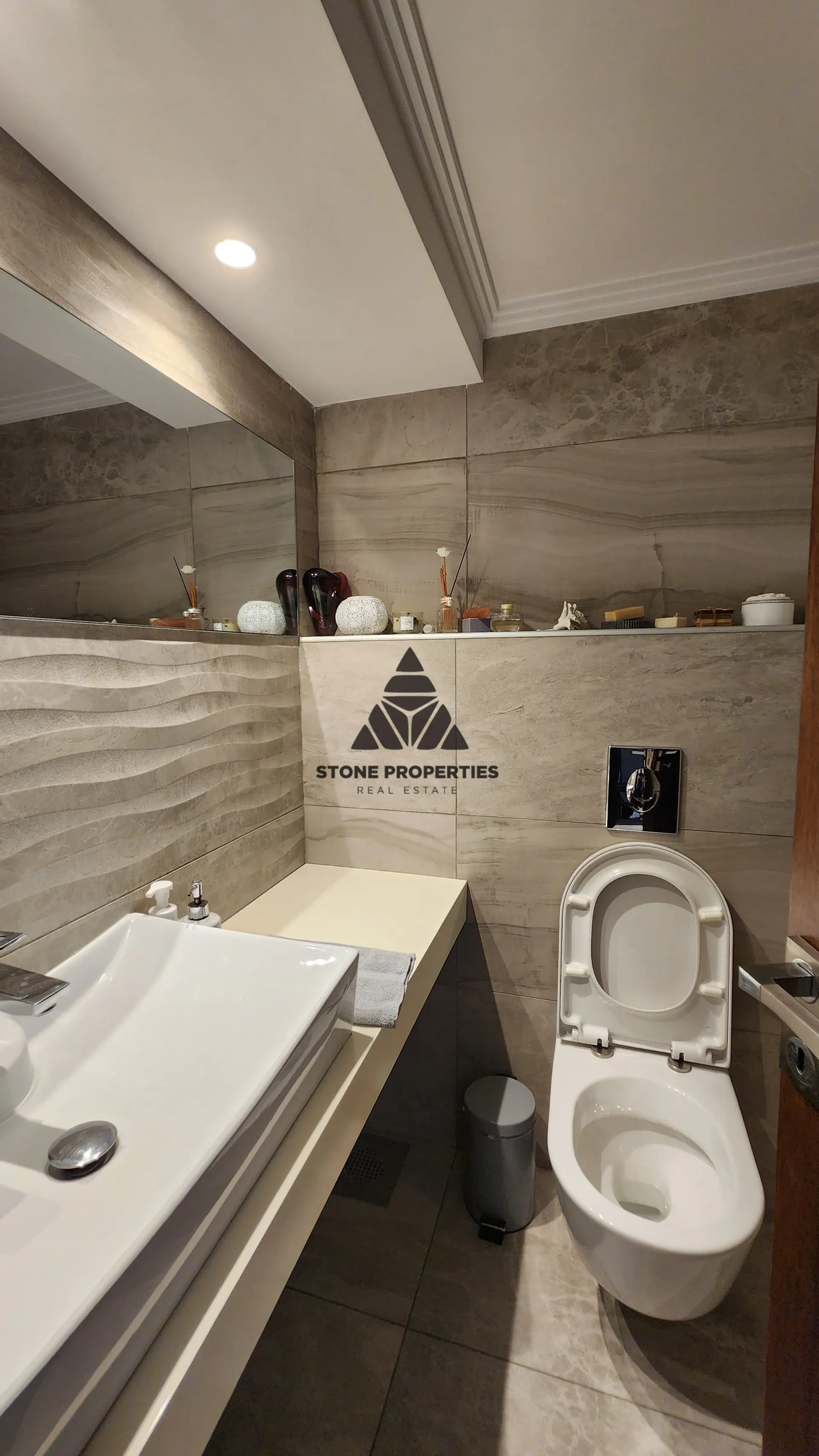 Apartment for sale in Ballouneh, lebanon