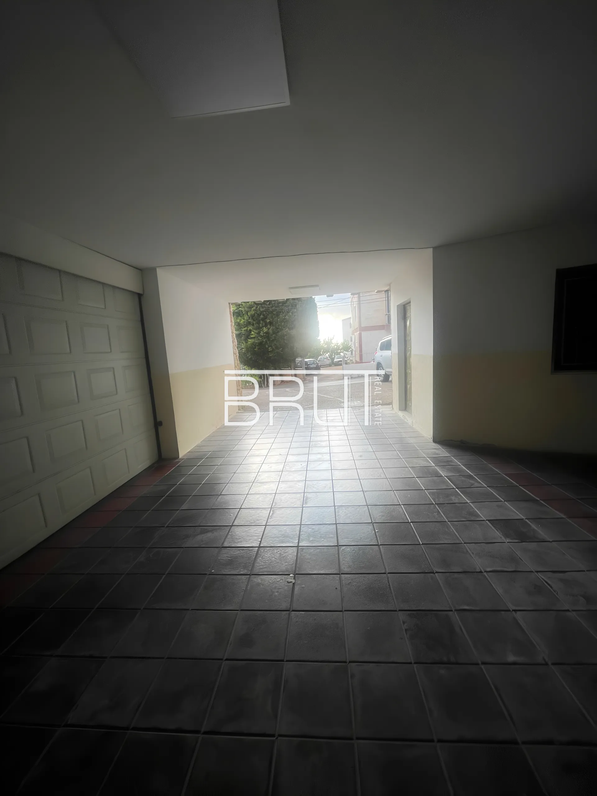 Apartment for Sale in Ballouneh